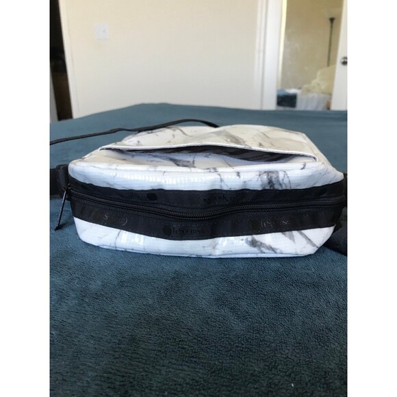LeSportsac Jasper Crossbody white marble print oilcloths - Picture 6 of 10